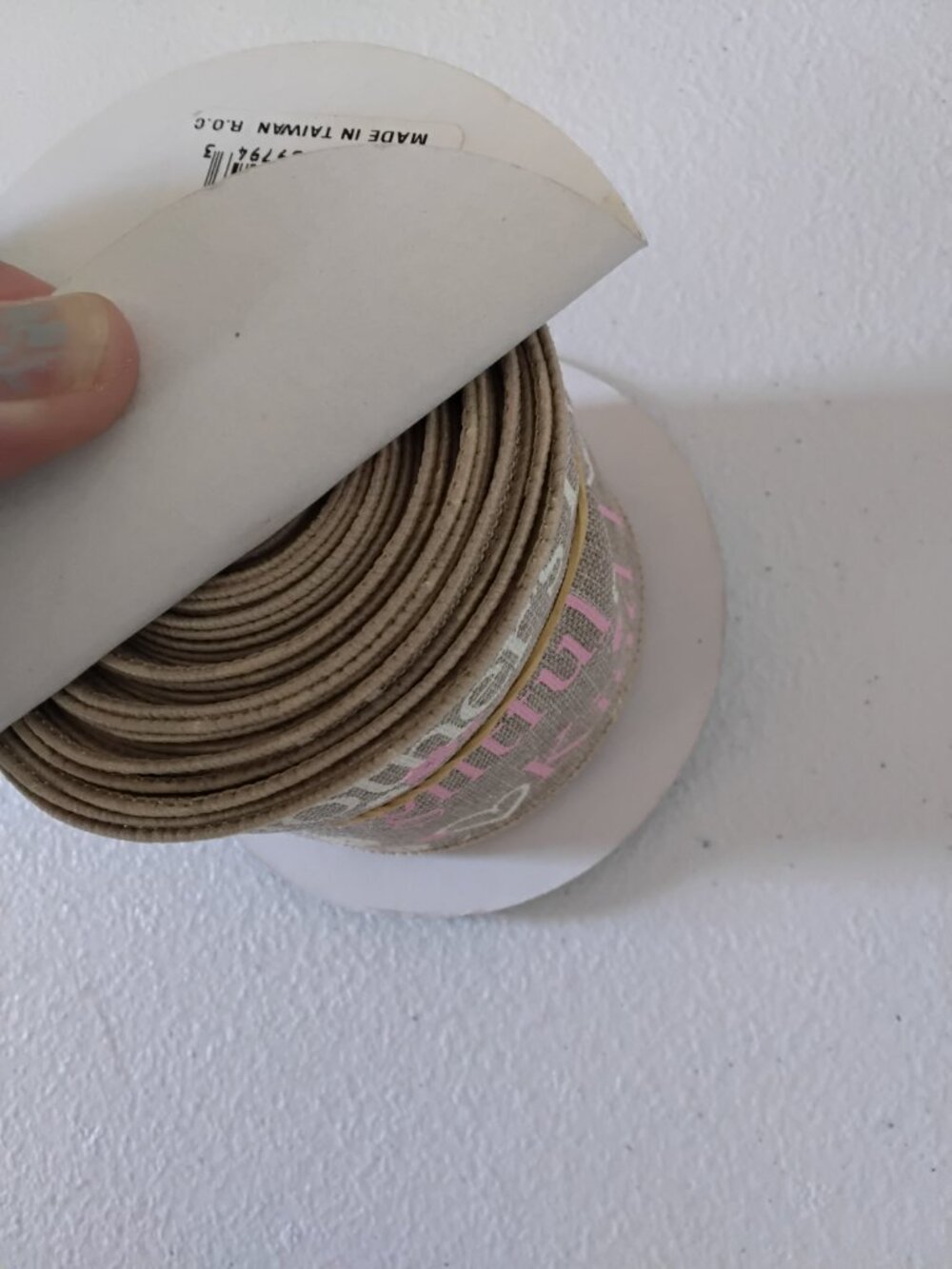 (5) Rolls of Ribbon for Arts and Crafts - Picture 6 of 7